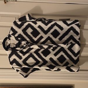 WORTHINGTON BRAND WOMEN'S PETITE BLACK AND WHITE ASYMMETRICAL TOP SIZE PXL